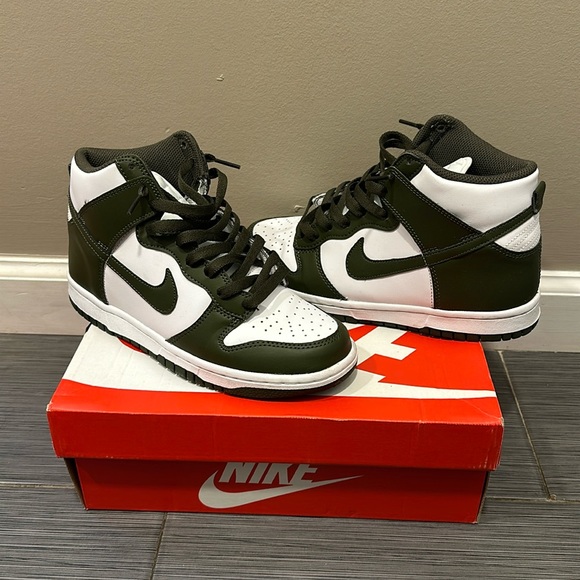 Nike Other - Nike Dunk High